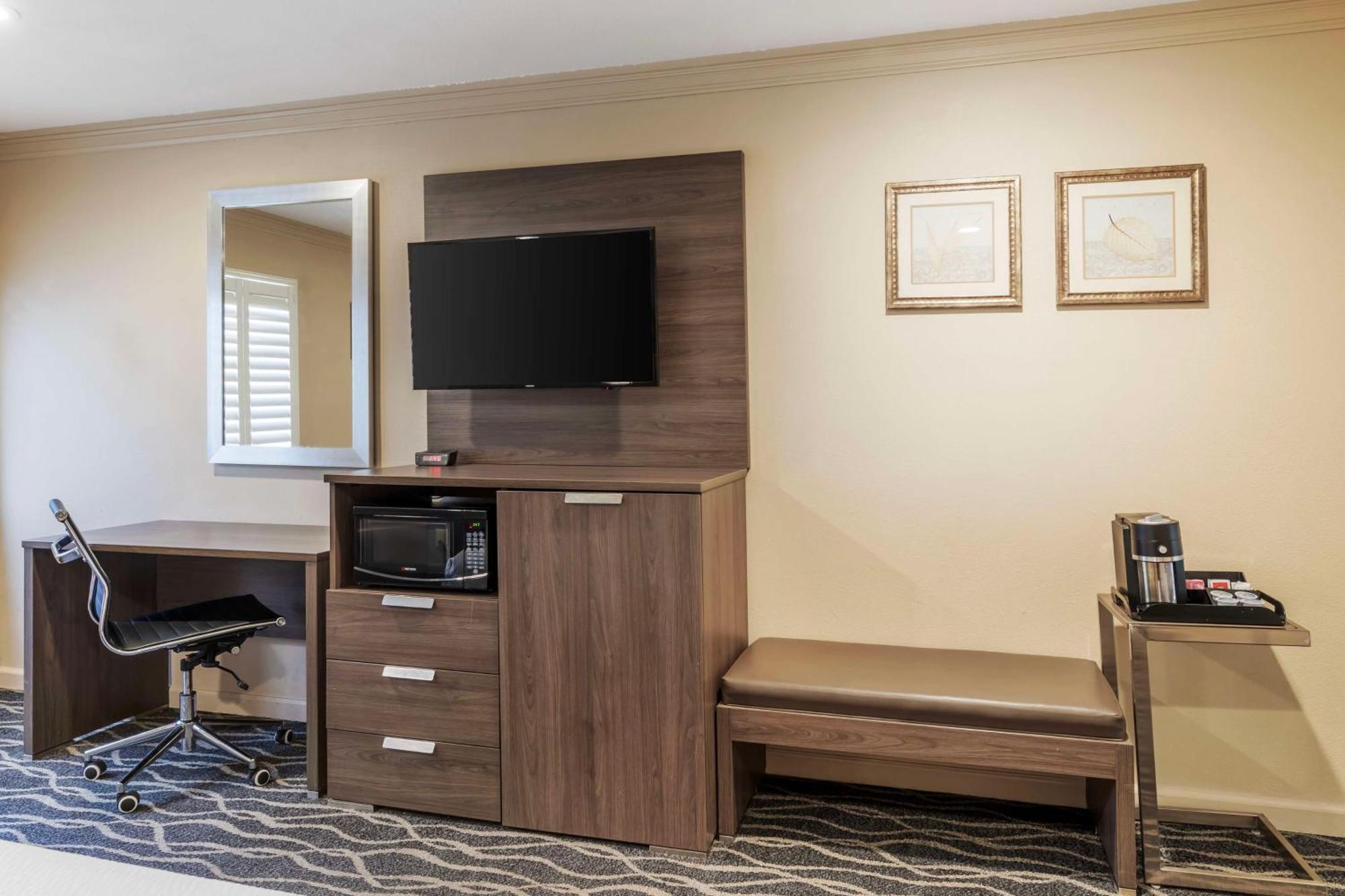 Best Western Plus Hill House Bakersfield Bagian luar foto