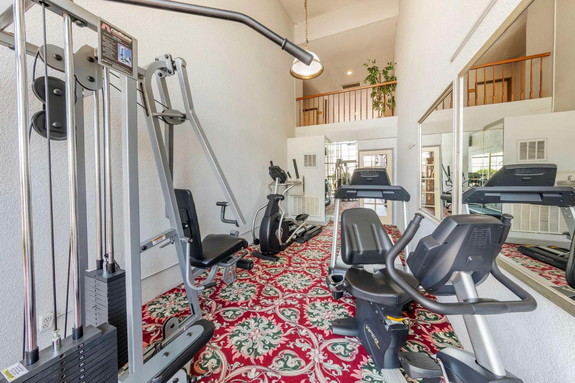 Best Western Plus Hill House Bakersfield Bagian luar foto