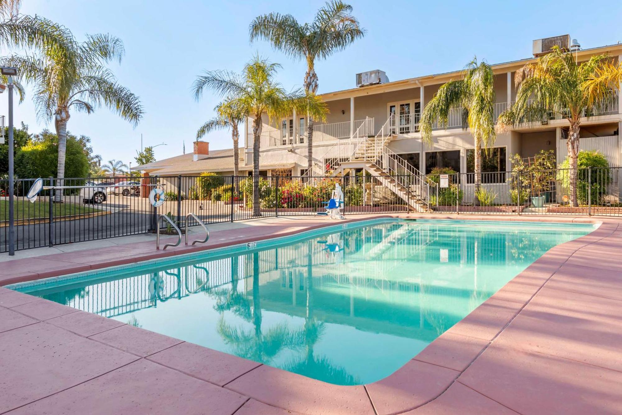 Best Western Plus Hill House Bakersfield Bagian luar foto
