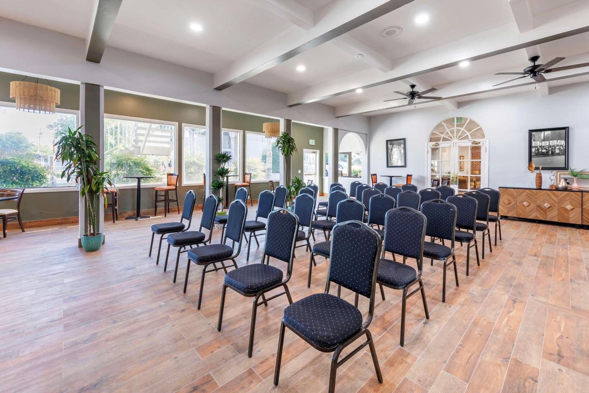 Best Western Plus Hill House Bakersfield Bagian luar foto